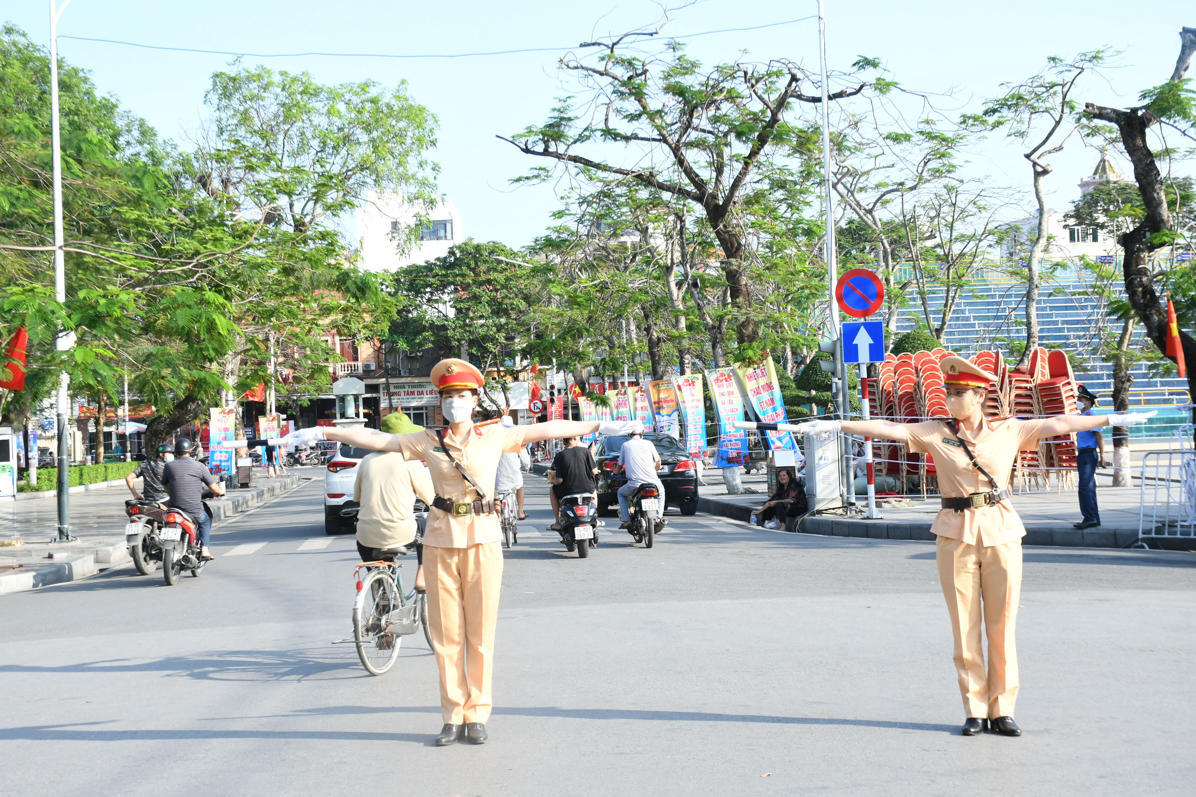 Phòng CSGT đường bộ - đường sắt sẵn sàng thực hiện Phương án bảo đảm TTATGT phục vụ Lễ hội Hoa Phượng Đỏ - Hải Phòng 2022